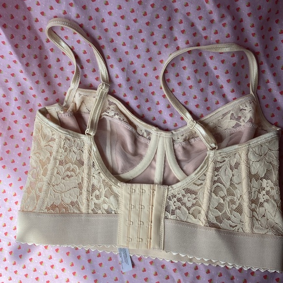 Out from under small underwire vintage lingerie bra So sexy new - Picture 4 of 9